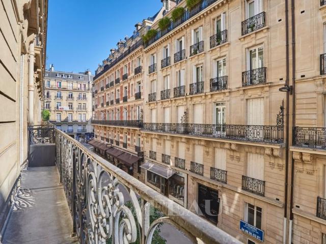 Paris VIII Marbeuf