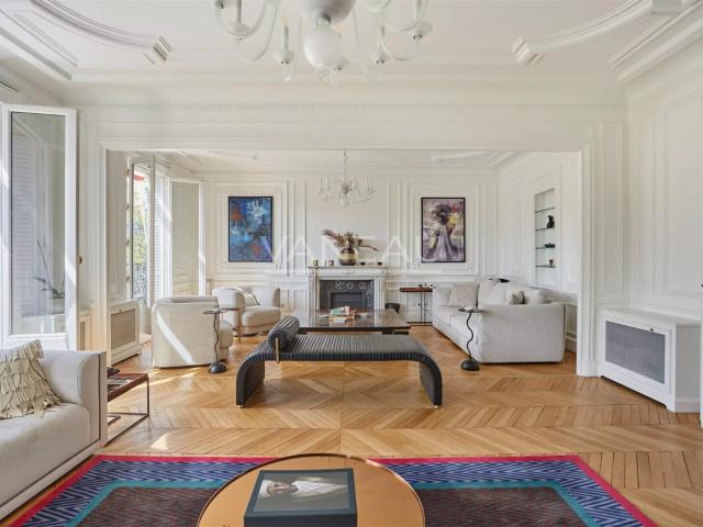 Paris Viiiᵉ Alma–Marceau Élégance parisienne avec vue to. 171m² Paris 8ème