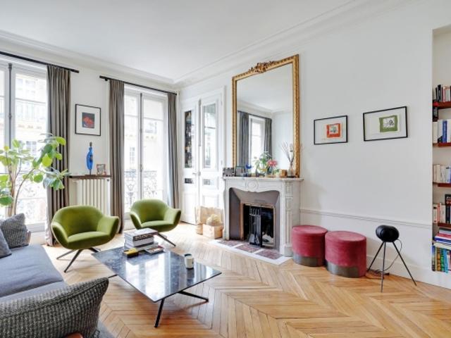 Paris VIII Appartement Haussmannien luxueux, lumineux et prêt