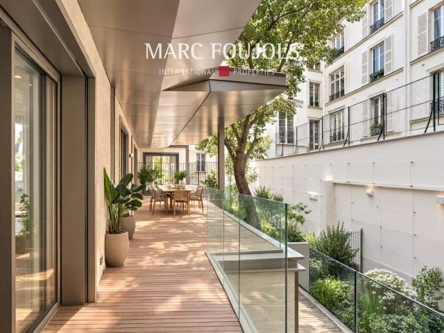 Paris Viii Faubourg Saint Honoré: appartement d'angle de 11. 115m² Paris 8ème