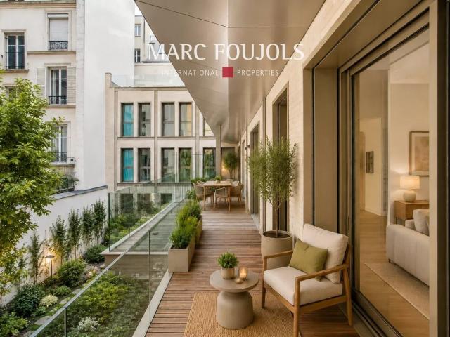Paris Viii Faubourg Saint Honoré: appartement de 95 m² avec. 94m² Paris 8ème