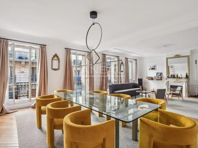 Paris Viii Saint Philippe du Roule Un écrin raffiné prêt. 145m² Paris 8ème