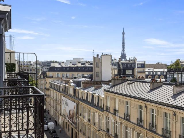 Paris VIIIe Triangle d'Or Vues dégagées 315 m² 3 sui. 314m² Paris 8ème