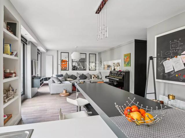 Paris VIIIe Avenue Montaigne / Place François 1er 91m² Paris 8ème