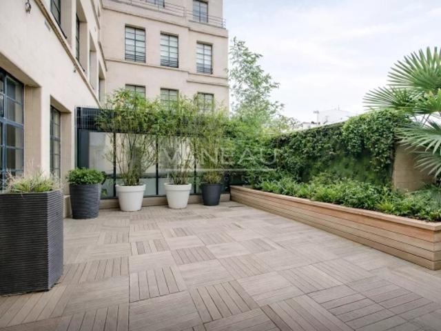 Paris VIIIe Champs Élysées / Friedland Bel appartement avec terrasse