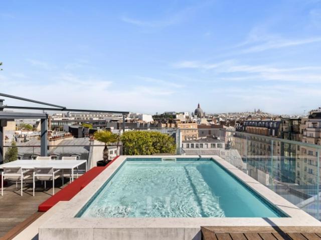 Paris VIIIe Elysée/Matignon Penthouse avec terrasses et vues panoramiques sur Paris