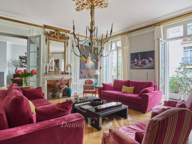 Paris VIIIe Hoche / Pleyel Appartement familial et de réception 286 m² 5 chambres
