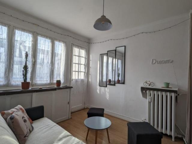Paris XII Charmant 2 pièces avec balcon Quinze Vingts