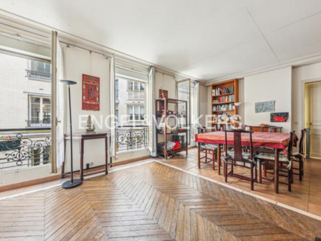 Paris XII Appartement familial ou investissement de caractère