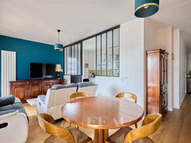 Paris Xiii Avenue de France 95m² Paris 13ème