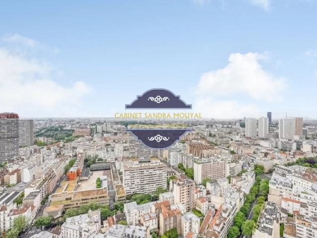 PARIS XIIIe. Tour Helsinki. 3 pièces 33 ème étage Ascenseur Parking. 498 000 euros