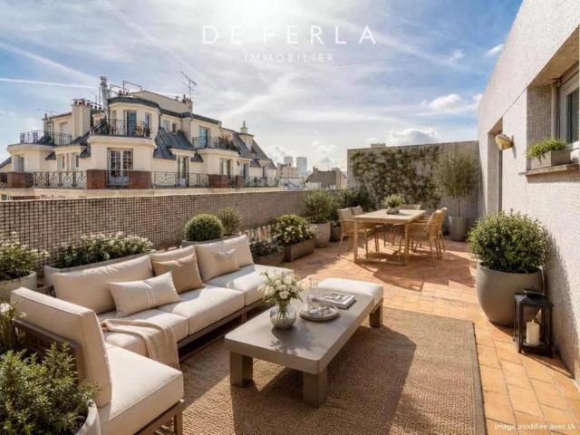 PARIS XIIIème, limitrophe Vème: Duplex familial en dernier étage avec terrasses