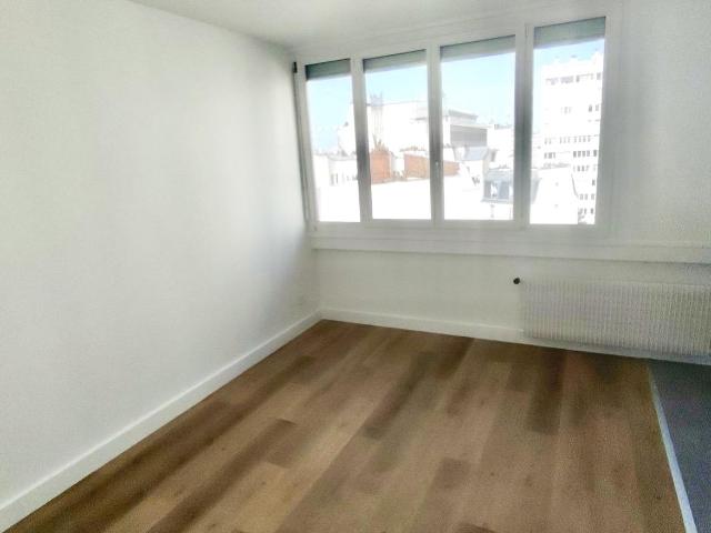 PARIS XIV ème STUDIO PORTE DE VANVES: PARIS 14ème 75014 27.02 m² | GTF Location