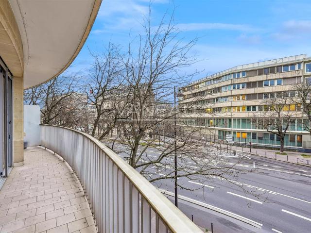 Paris XIVe Port Royal Balcon, vue dégagée. 83m² Paris 14ème