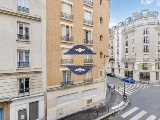 PARIS XV SEVRES LECOURBE 2 pièces 299 000 EUROS