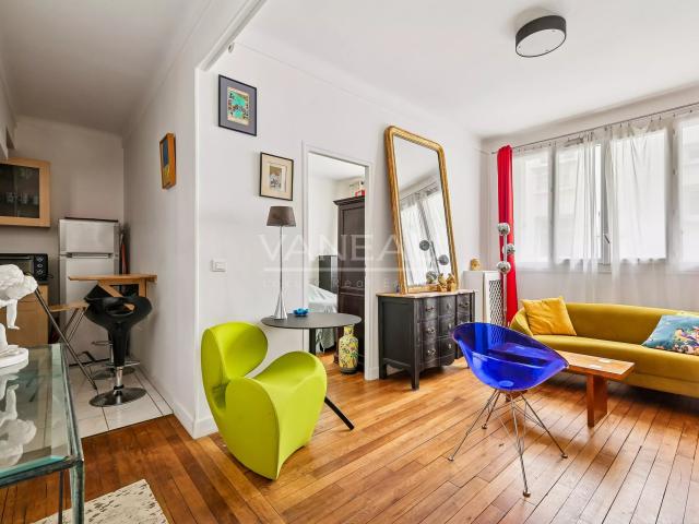 PARIS XVe Appartement deux pièces en parfait état / Rentabilité