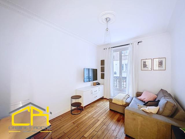 PARIS XVème. Joli 2 pièces à vendre