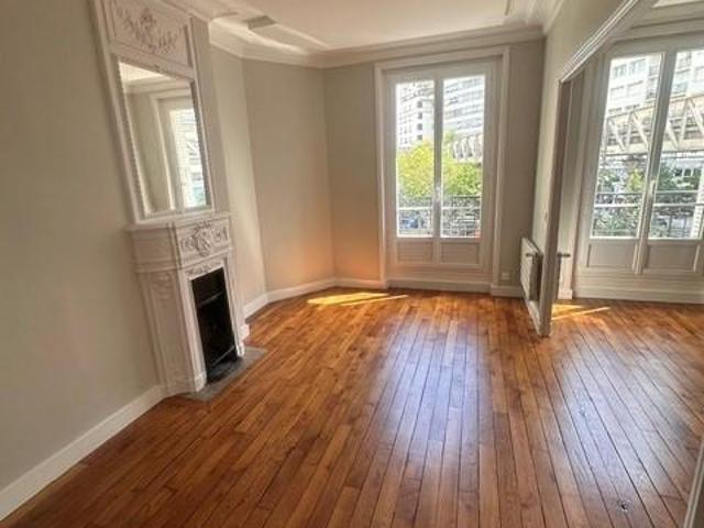 Paris XVème, Métro Bir Hakeim, Grand 3 Pièces de 81,54m²: PARIS 15ème 75015 81.54 m² | GTF Location