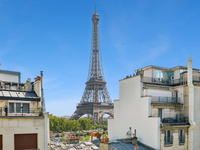 Paris XVI Appartement en duplex de 85,32m² avec vue Tour Eiffe