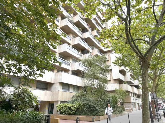Paris XVI Appartement familial Exelmans avec balcon et terrasse