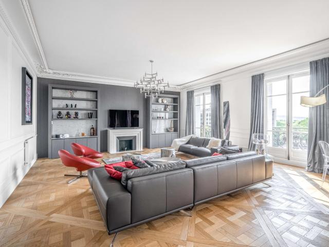 PARIS XVI AVENUE FOCH MAGNIFIQUE APPARTEMENT DE 9 PIÈCES