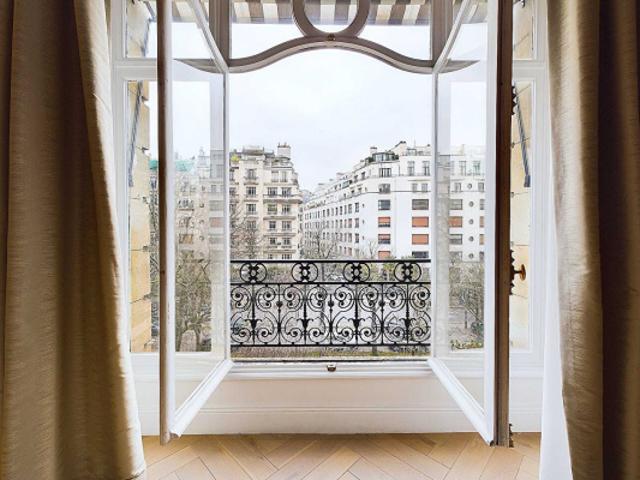 PARIS XVI HENRI MARTIN 6 PIECES + BALCON + POSSIBILITE STUDIO