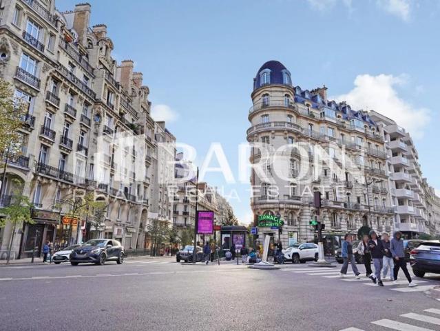 PARIS XVI PASSY / LA MUETTE APPARTEMENT 1 PIECE 33 M2