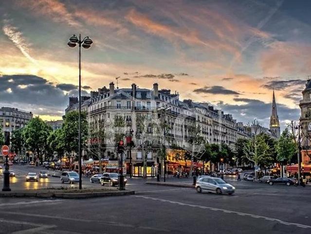 Paris XVI Place de l'Alma