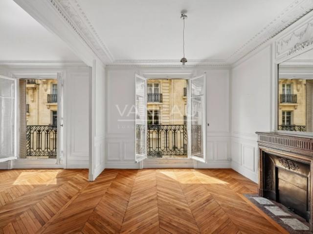 Paris XVIe Auteuil sud Bel ancien Trois chambres