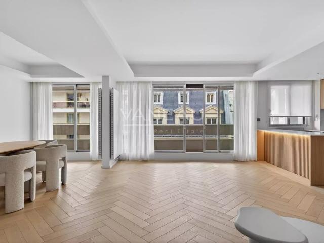 Paris XVIe Appartement familial avec balcon 125m² Paris 16ème