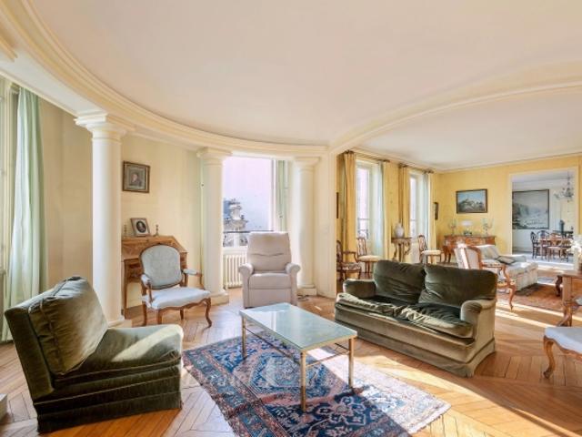 Paris XVIe Spontini/Victor Hugo 4ème étage 250 m² 4 ou 5 chambres