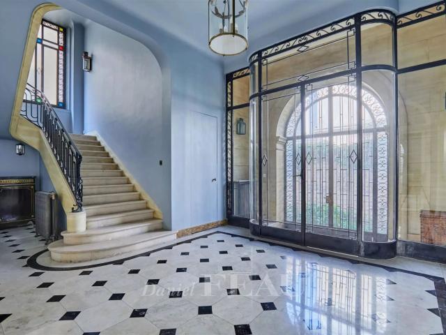 Paris XVIe Hôtel particulier 598m² Paris 16ème