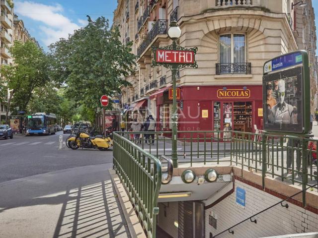 Paris XVIe Jasmin