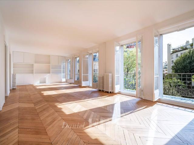 Paris XVIe Passy Rue des Vignes 169m² Paris 16ème