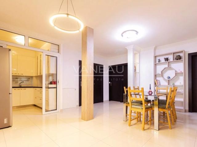 Paris XVIe Porte Dauphine Appartement spacieux de 4 chambres