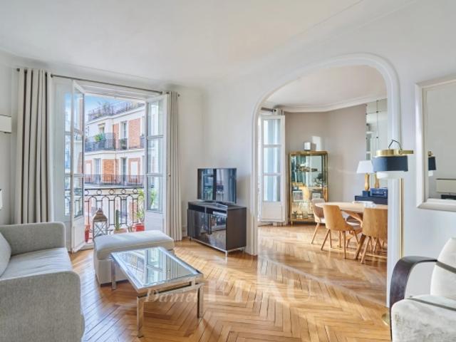 Paris XVIe Saint Jean de Passy Vue dégagée Trois chambres