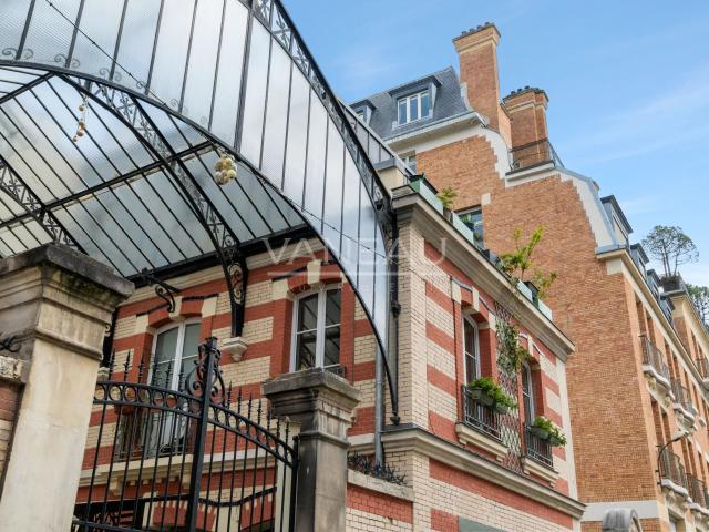 Paris XVIe Trocadéro Maison loft atypique