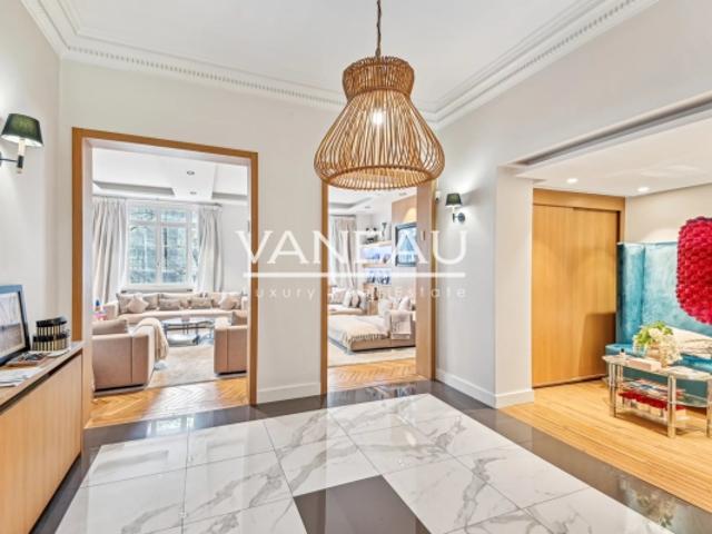 Paris XVIe Victor Hugo / Lamartine Appartement familial