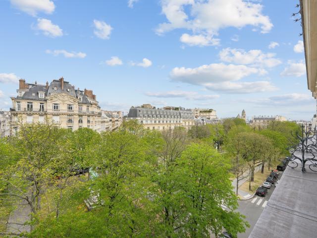 PARIS XVIème. Place des Etats Unis Appartement de réception