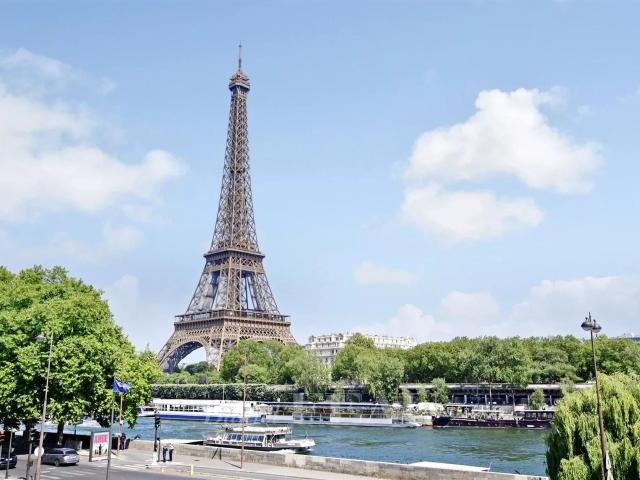 Paris XVIème Vue magique Tour Eiffel et Seine 104m² Paris 16ème