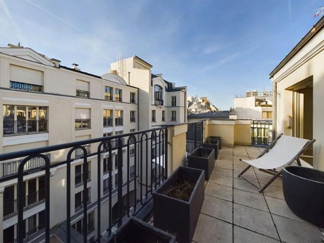 PARIS XVII RESIDENCE SENIOR LES HESPERIDES / VILLA MALESHERBES CHARMANT 3 PIECES
