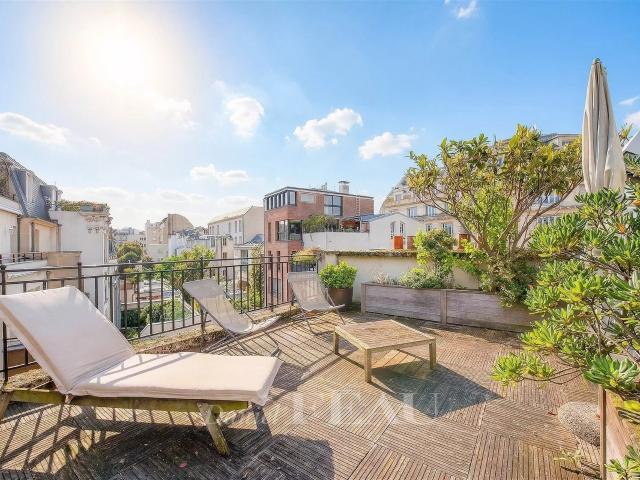 Paris XVIIe Hôtel particulier Rue de Prony Parc Moncea. 294m² Paris 17ème