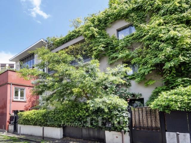 Paris XVIIIe Maison familiale avec terrasses