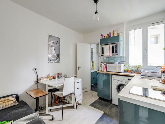 PARIS ABBESSES, 2 pièces 22 m2