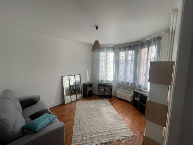 Paris apartment 1 room s