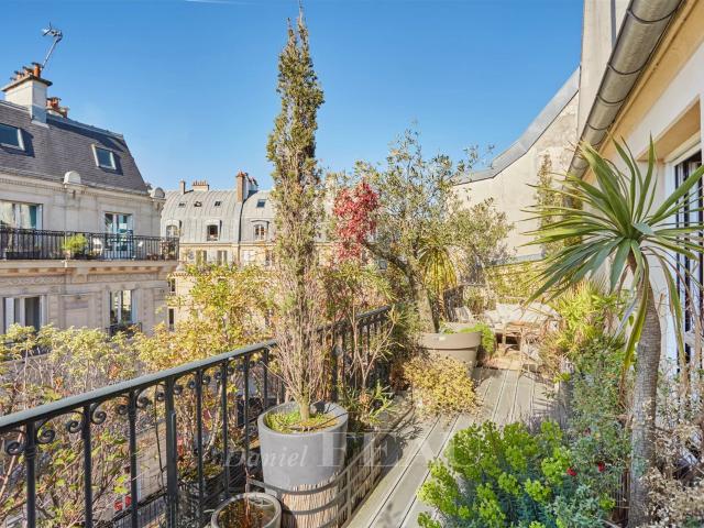 Paris IIe Etienne Marcel 92m² Paris 2ème