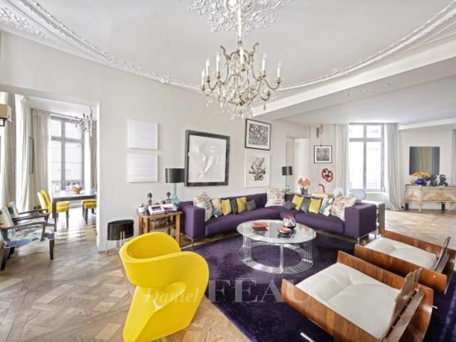 PARIS IIIe CHARLOT