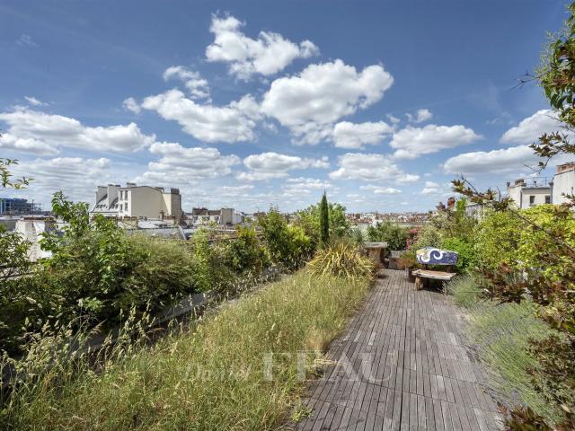Paris IIIe Quartier Bretagne. 194m² Paris 3ème