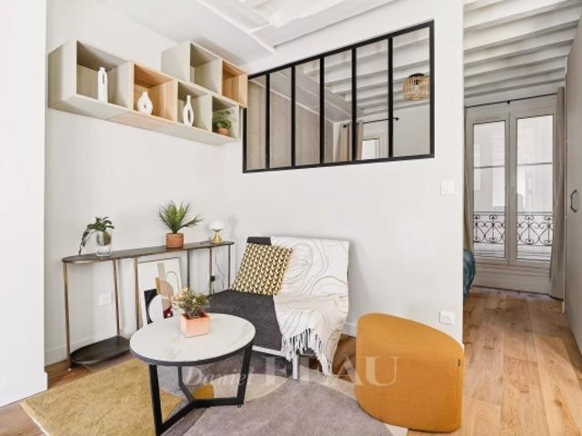 PARIS IIIe RUE DU TEMPLE