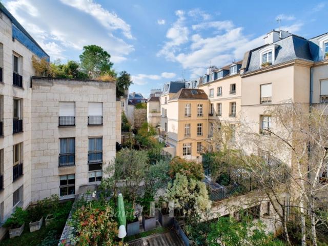 PARIS IIIe RUE PARC ROYAL